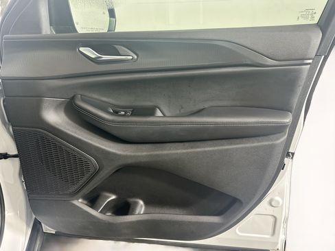 Used 2024 Jeep Grand Cherokee Altitude image 34