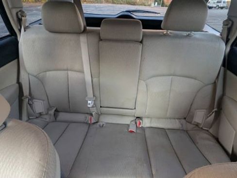 Used 2011 Subaru Outback 2.5i Premium w/ All-Weather Pkg image 22