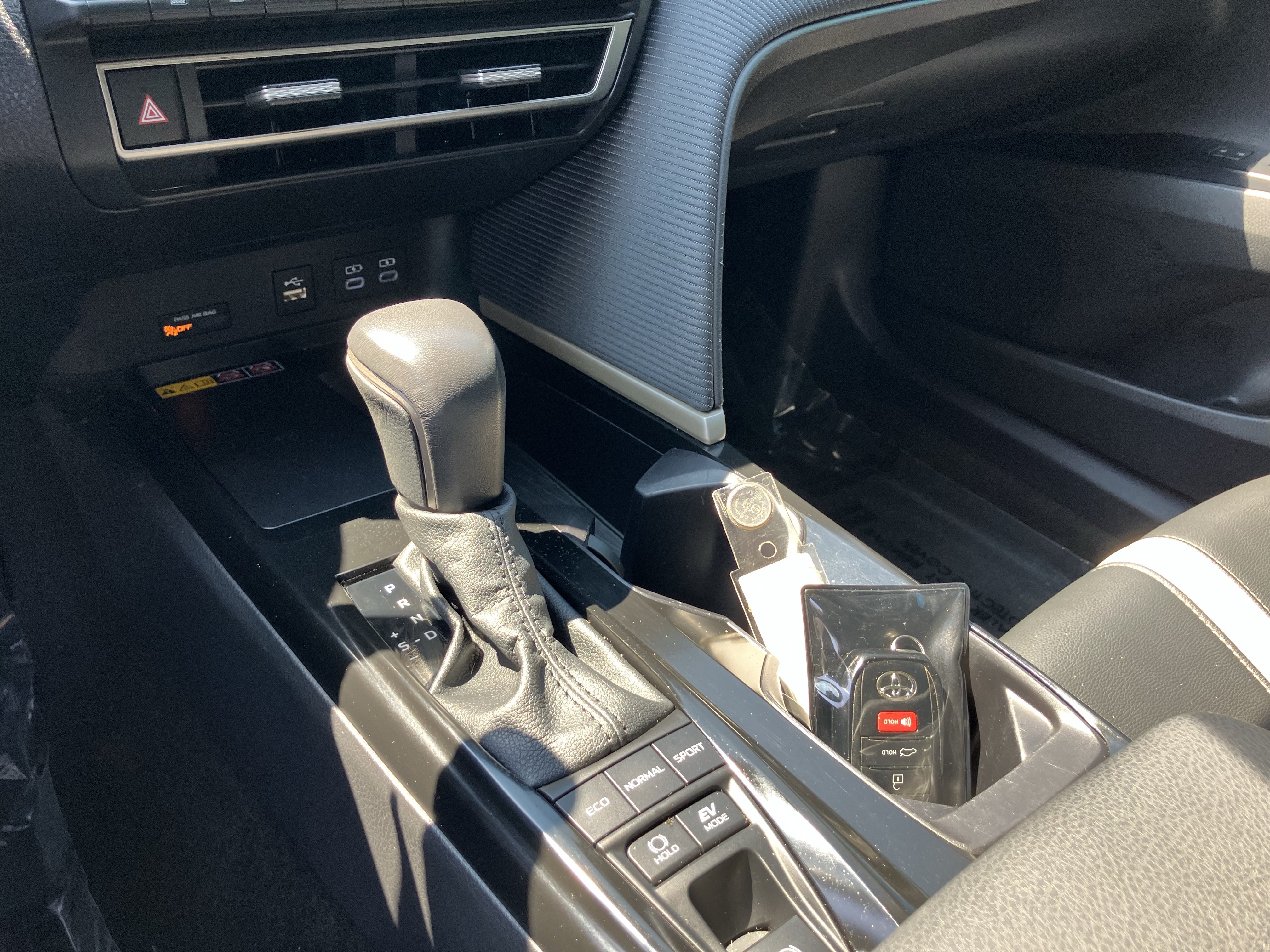 Used 2025 Toyota Camry SE FWD image 28