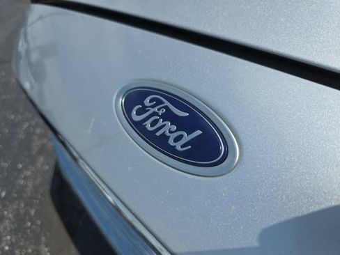 Used 2017 Ford Fusion SE FWD image 43