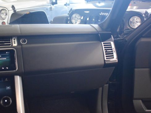 Used 2019 Land Rover Range Rover Long Wheelbase Autobiography image 49