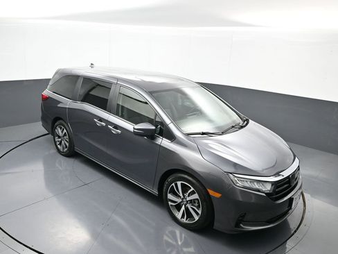 Certified 2024 Honda Odyssey Touring image 37