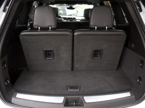 Used 2020 Cadillac XT6 Sport w/ Platinum Package image 30