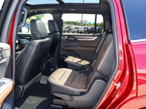 New 2027 GMC Acadia Denali Ultimate w/ LPO, Floor Liner Package AWD/4WD image 12