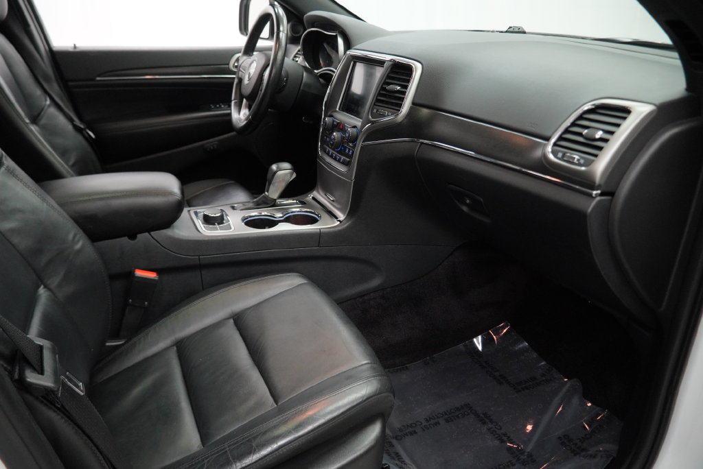 Used 2018 Jeep Grand Cherokee Limited AWD/4WD image 42