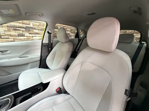 Used 2024 Hyundai Kona SEL image 12