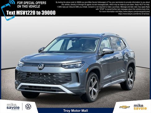 Used 2025 Volkswagen Tiguan SE w/ Panoramic Sunroof Package AWD/4WD image 1