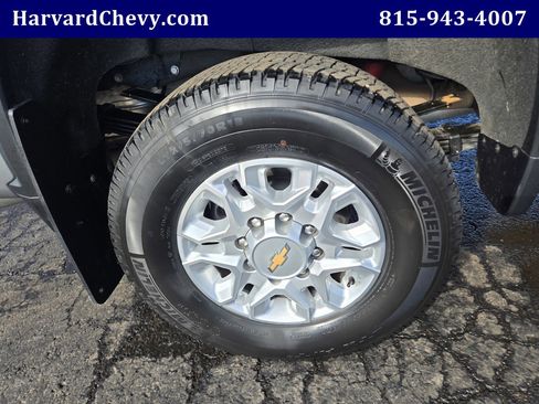 Used 2025 Chevrolet Silverado 3500 LT image 37