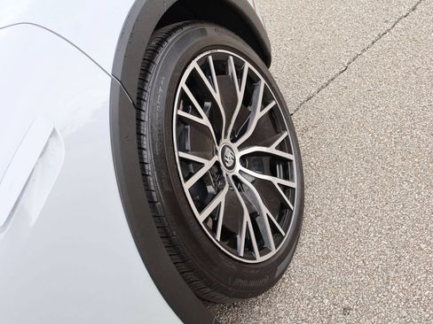 Certified 2024 Porsche Taycan 4 Cross Turismo AWD/4WD image 39
