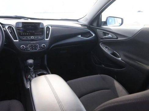 Used 2024 Chevrolet Malibu LT image 24