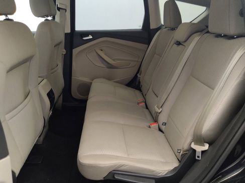 Used 2017 Ford Escape SE image 18