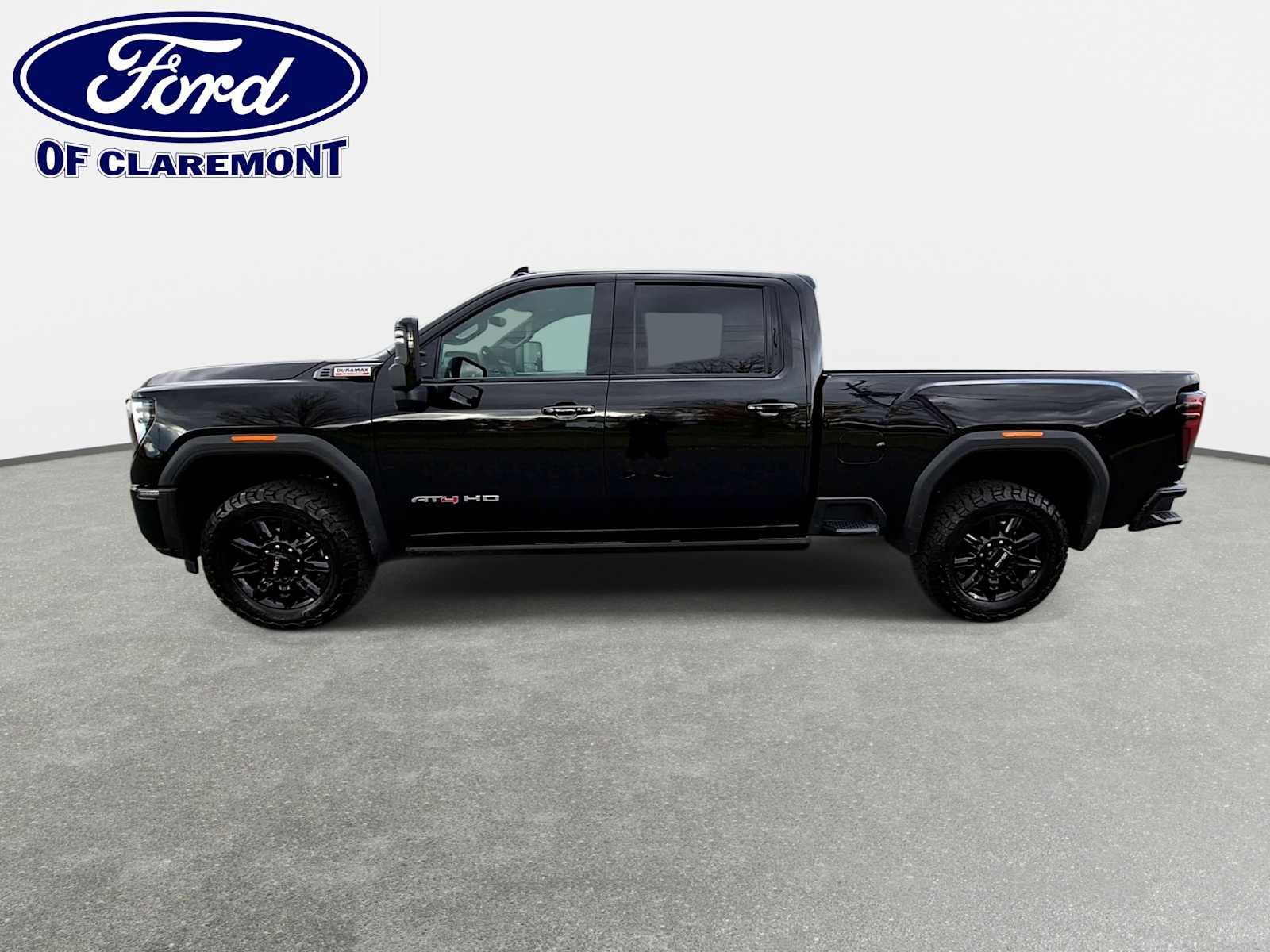 Used 2026 GMC Sierra 2500 AT4 w/ AT4 Premium Plus Package AWD/4WD image 5