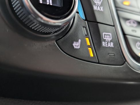 Used 2023 Chevrolet Traverse RS image 4