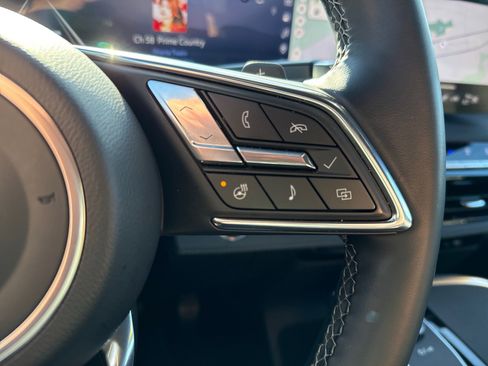 Used 2025 Buick Enclave Preferred image 22