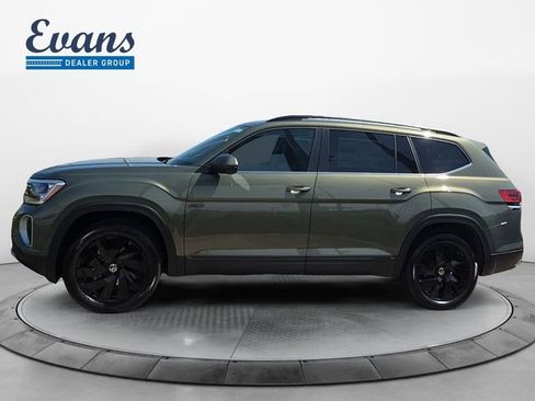New 2026 Volkswagen Atlas SE AWD/4WD image 2