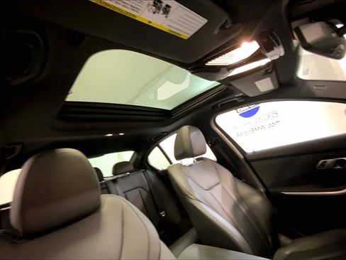 Used 2019 BMW 330i xDrive Sedan w/ Convenience Package image 13