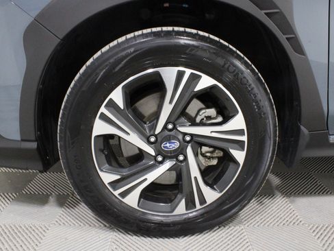 Used 2024 Subaru Crosstrek 2.0i Premium image 32