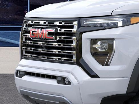 New 2026 GMC Canyon Denali image 13