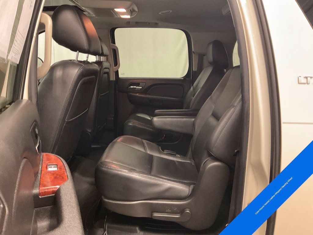 Used 2013 Chevrolet Suburban LTZ AWD/4WD image 9