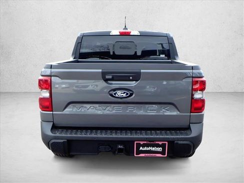 New 2026 Ford Maverick Lariat w/ Black Appearance Package image 3