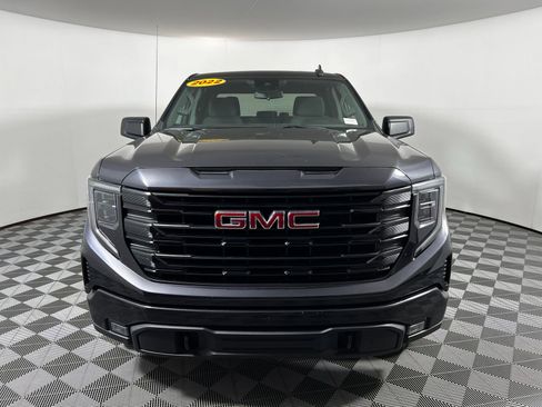 Used 2022 GMC Sierra 1500 Elevation AWD/4WD image 2