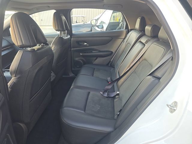 Used 2024 Nissan Ariya AWD image 13