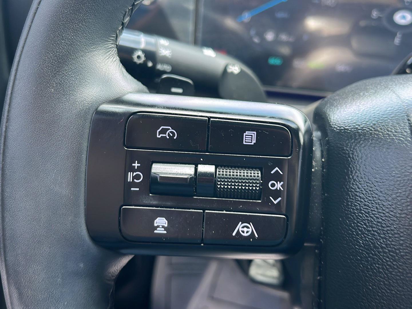 Used 2025 Hyundai Santa Fe Calligraphy AWD/4WD image 11