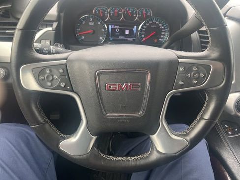 Used 2018 GMC Yukon SLT image 4