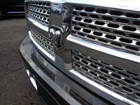 Used 2014 RAM 1500 Laramie w/ Convenience Group AWD/4WD image 9