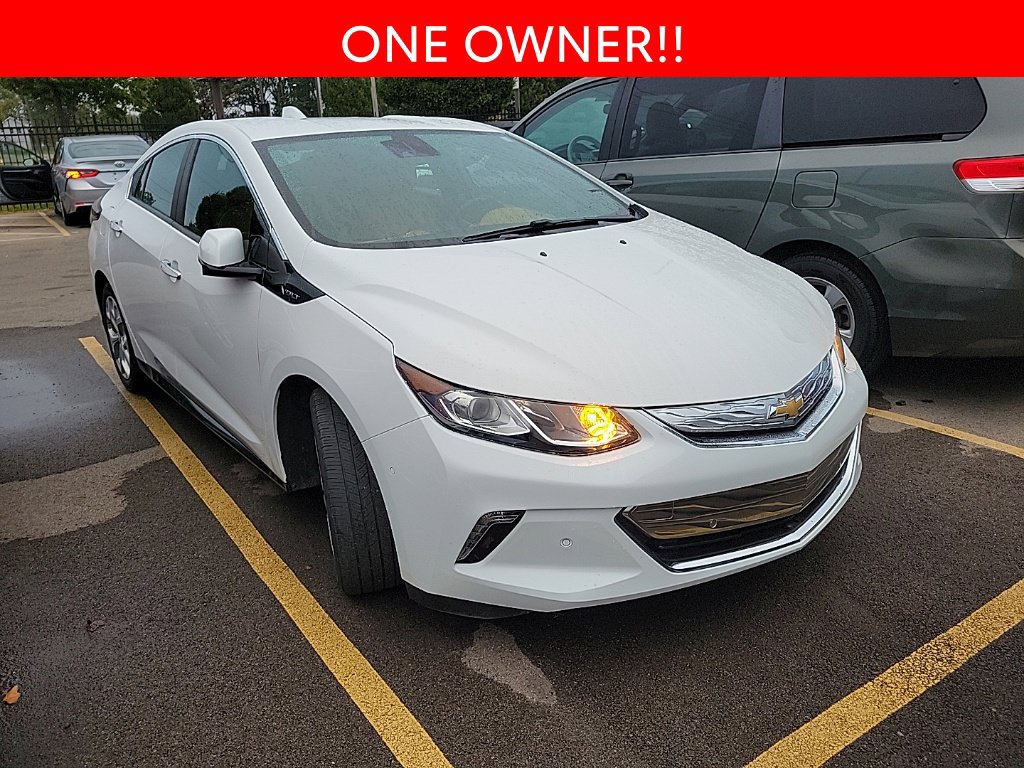 Used 2018 Chevrolet Volt Premier w/ Driver Confidence Package FWD image 3