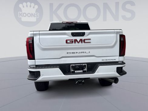 New 2026 GMC Sierra 3500 Denali w/ Denali Reserve Package AWD/4WD image 4