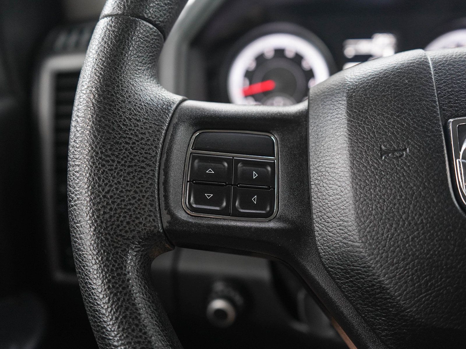 Used 2015 RAM 1500 Express AWD/4WD image 23