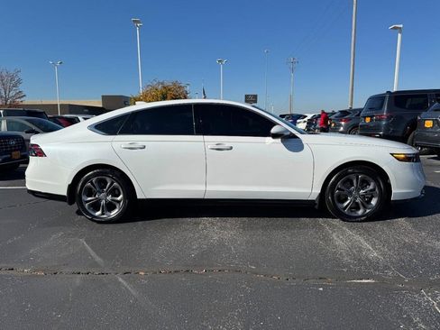 Used 2025 Honda Accord EX-L image 2