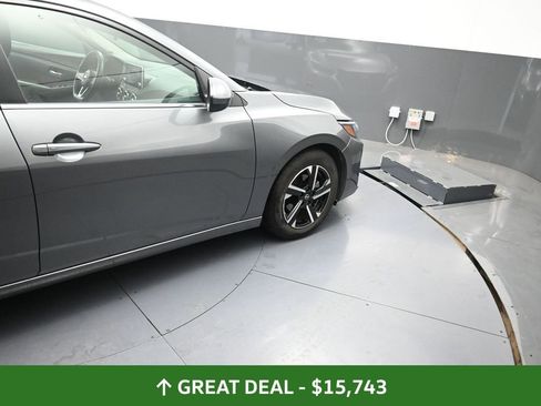 Used 2024 Nissan Sentra SV image 24