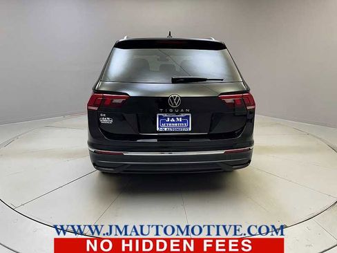 Used 2024 Volkswagen Tiguan SE image 4
