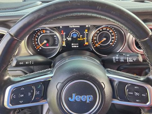 Used 2020 Jeep Wrangler Unlimited Sahara AWD/4WD image 22