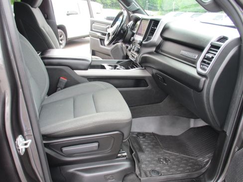 Used 2022 RAM 1500 Big Horn AWD/4WD image 15