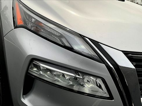 Used 2023 Nissan Rogue SV image 32