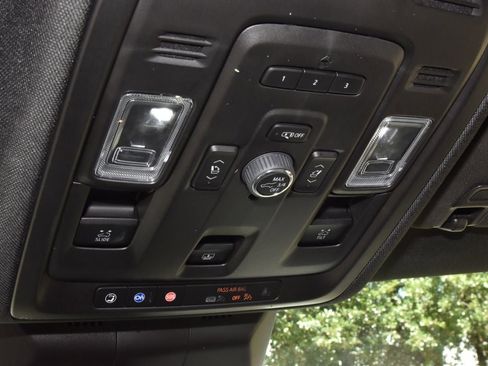 Used 2023 Cadillac Escalade Sport AWD/4WD image 33