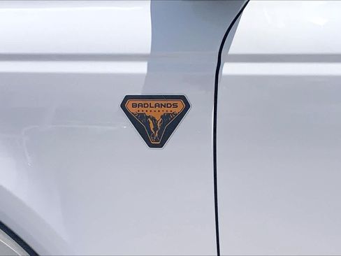 New 2026 Ford Bronco Badlands w/ Sasquatch Package AWD/4WD image 15