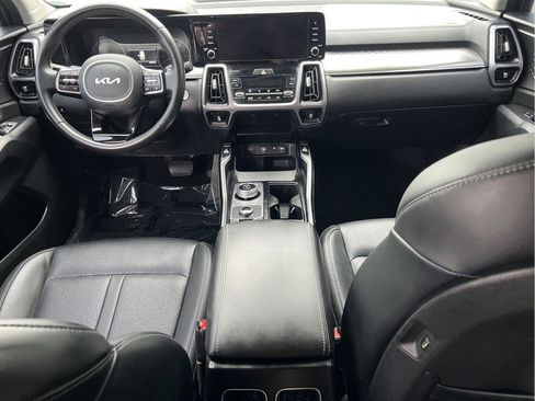 Used 2023 Kia Sorento EX image 18