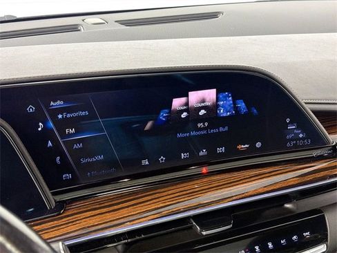 Used 2022 Cadillac Escalade ESV Premium Luxury image 15