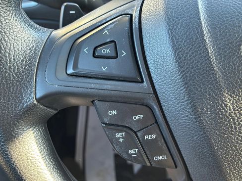 Used 2018 Ford Edge SE FWD image 10