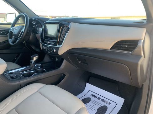 Certified 2023 Chevrolet Traverse LT FWD image 27