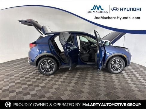 Used 2023 Buick Encore GX Select image 15