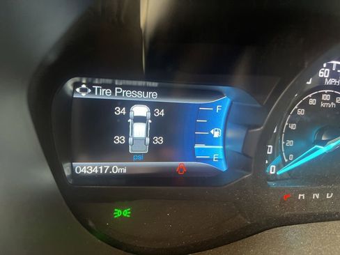 Used 2022 Ford Ranger Lariat w/ Equipment Group 501A High image 11