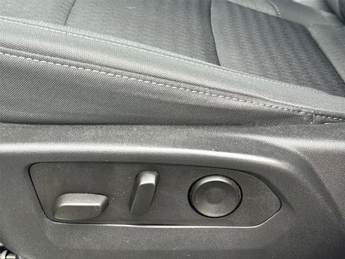 Used 2022 Chevrolet Silverado 1500 LT image 13