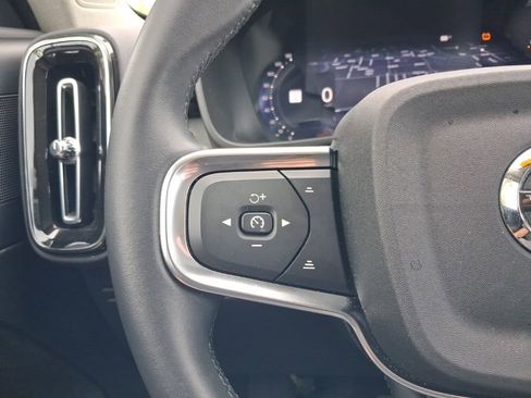 Used 2026 Volvo XC40 B5 Plus AWD/4WD image 28