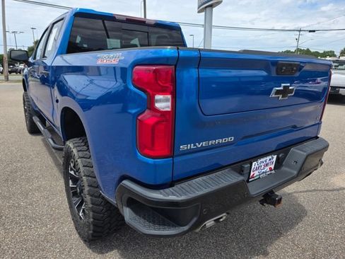 Used 2022 Chevrolet Silverado 1500 LT Trail Boss w/ LT Trail Boss Premium Package AWD/4WD image 6
