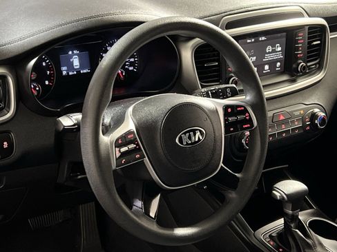 Used 2020 Kia Sorento L image 14